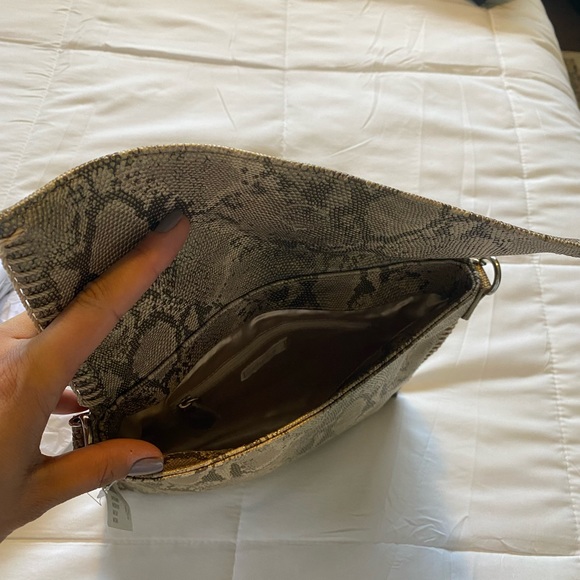 Chicos Dayrdreamer Messenger Bag - Picture 2 of 2